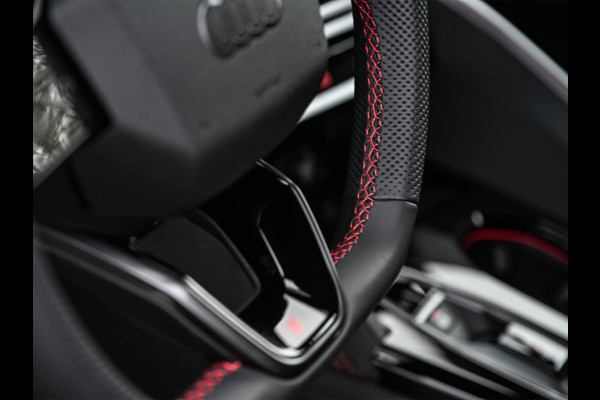 Audi Q5 Sportback 2.0 TFSI e-hybrid quattro S edition Competition | Luchtvering | S-Seats | Trekhaak | Digital Oled | Adaptive Cruise | Tech Plus | 360 Camera | Memory | Ambiance interieur