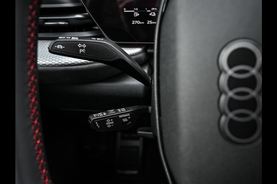 Audi Q5 Sportback 2.0 TFSI e-hybrid quattro S edition Competition | Luchtvering | S-Seats | Trekhaak | Digital Oled | Adaptive Cruise | Tech Plus | 360 Camera | Memory | Ambiance interieur
