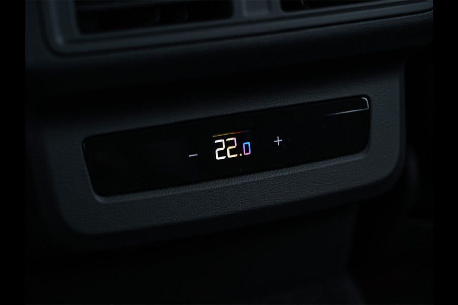 Audi Q5 Sportback 2.0 TFSI e-hybrid quattro S edition Competition | Luchtvering | S-Seats | Trekhaak | Digital Oled | Adaptive Cruise | Tech Plus | 360 Camera | Memory | Ambiance interieur