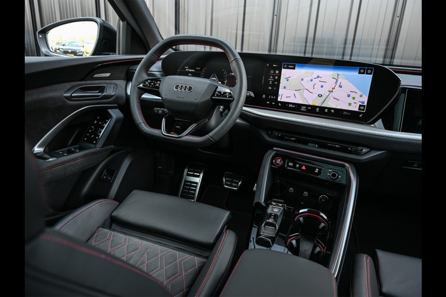 Audi Q5 Sportback 2.0 TFSI e-hybrid quattro S edition Competition | Seats | Panorama dak | B&O Sound | 360 Camera | Head-Up |  Luchtvering | Keyless | Trekhaak | Ambiance interieur