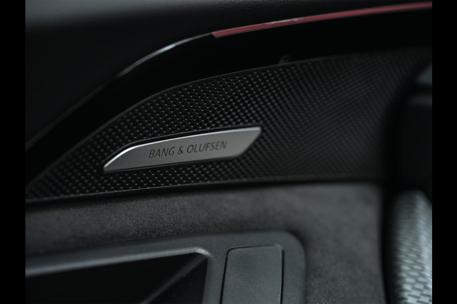 Audi Q5 Sportback 2.0 TFSI e-hybrid quattro S edition Competition | Seats | Panorama dak | B&O Sound | 360 Camera | Head-Up |  Luchtvering | Keyless | Trekhaak | Ambiance interieur