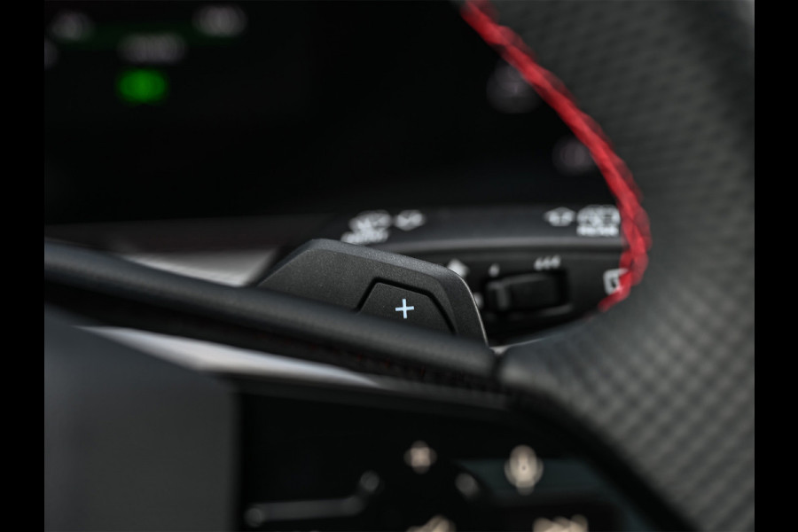 Audi Q5 Sportback 2.0 TFSI e-hybrid quattro S edition Competition | Seats | Panorama dak | B&O Sound | 360 Camera | Head-Up |  Luchtvering | Keyless | Trekhaak | Ambiance interieur