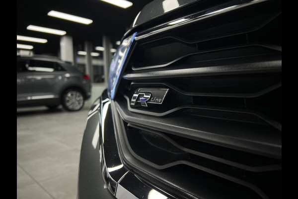 Volkswagen T-Roc 1.5 TSI R-LINE | Pano | Lane | Camera |