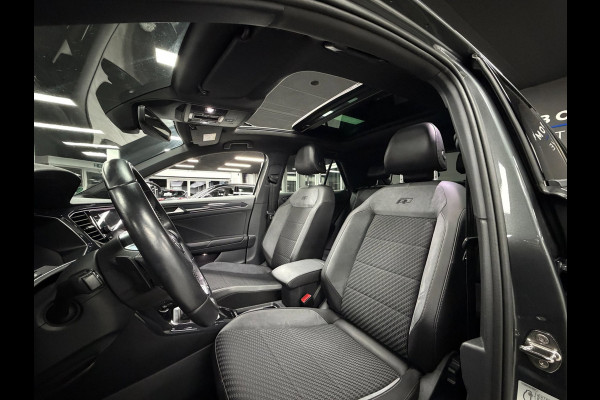 Volkswagen T-Roc 1.5 TSI R-LINE | Pano | Lane | Camera |