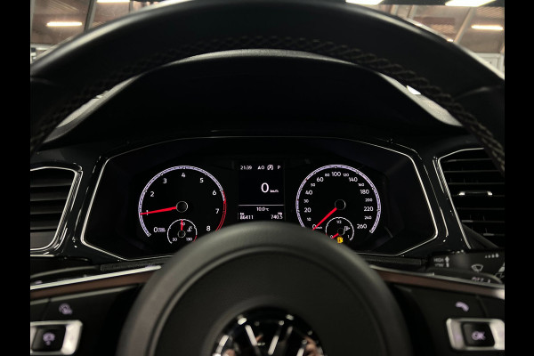 Volkswagen T-Roc 1.5 TSI R-LINE | Pano | Lane | Camera |