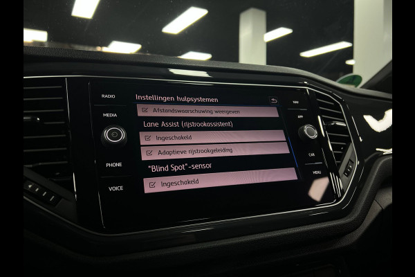 Volkswagen T-Roc 1.5 TSI R-LINE | Pano | Lane | Camera |