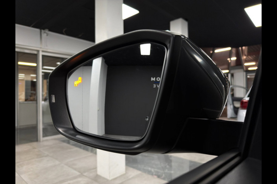 Volkswagen T-Roc 1.5 TSI R-LINE | Pano | Lane | Camera |