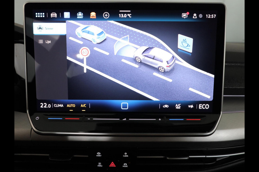 Volkswagen Golf 1.5 eHybrid Life Edition 204 pk Automaat (DSG) | Verlengde garantie | Navigatie | Parkeersensoren (Park assist) | Achteruitrijcamera |