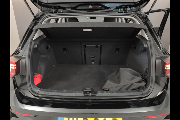 Volkswagen Golf 1.5 eHybrid Life Edition 204 pk Automaat (DSG) | Verlengde garantie | Navigatie | Parkeersensoren (Park assist) | Achteruitrijcamera |