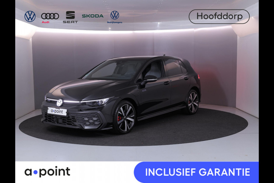 Volkswagen Golf 1.5 eHybrid GTE 272 pk Automaat (DSG) | Sportpakket | Panoramadak | Lederen bekleding | Elektr. trekhaak | Parkeersensoren | Blackstyle | Stoelverwarming |