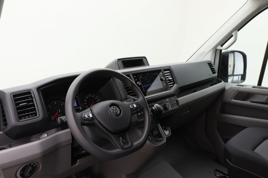 Volkswagen Crafter 35 2.0 TDI DSG 177 PK L3H2 Airco, Camera, ACC, Apple Carplay, Verwarmde Stoelen, LED, Trekhaak