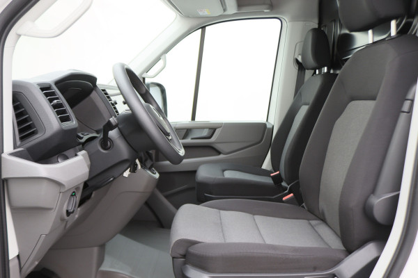 Volkswagen Crafter 35 2.0 TDI DSG 177 PK L3H2 Airco, Camera, ACC, Apple Carplay, Verwarmde Stoelen, LED, Trekhaak