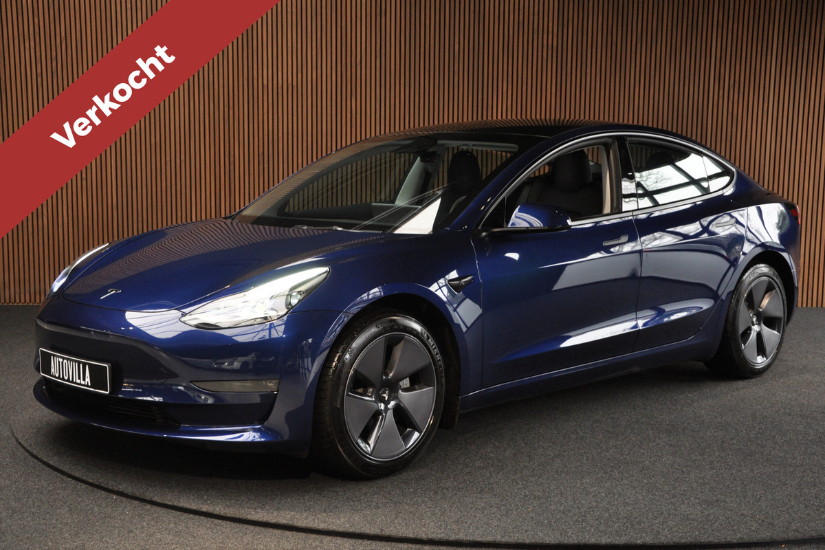 Tesla Model 3 Long Range AWD 78 kWh Autopilot ACC Stuurverw. PDC Leer Navi Panoramadak 360° Elektr. achterklep Stoelverwarming voor & achter Climate voor & achter LM velgen BTW auto! Nieuw!