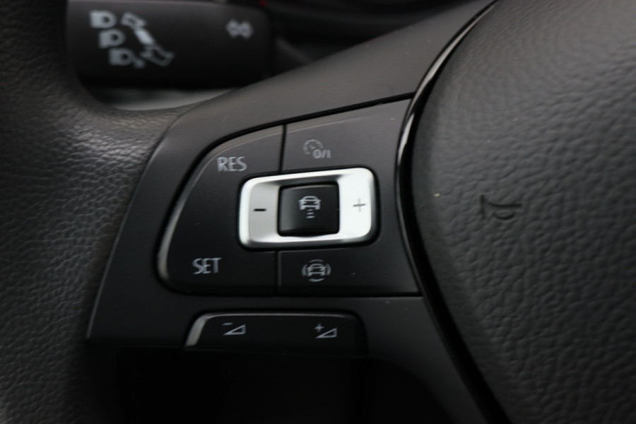 Volkswagen Crafter 35 2.0 TDI DSG 177 PK L3H2 Airco, Camera, ACC, Apple Carplay, Verwarmde Stoelen, LED, Trekhaak