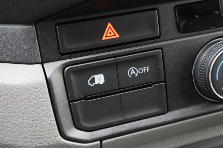 Volkswagen Crafter 35 2.0 TDI DSG 177 PK L3H2 Airco, Camera, ACC, Apple Carplay, Verwarmde Stoelen, LED, Trekhaak
