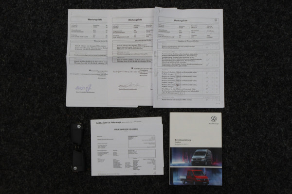 Volkswagen Crafter 35 2.0 TDI DSG 177 PK L3H2 Airco, Camera, ACC, Apple Carplay, Verwarmde Stoelen, LED, Trekhaak