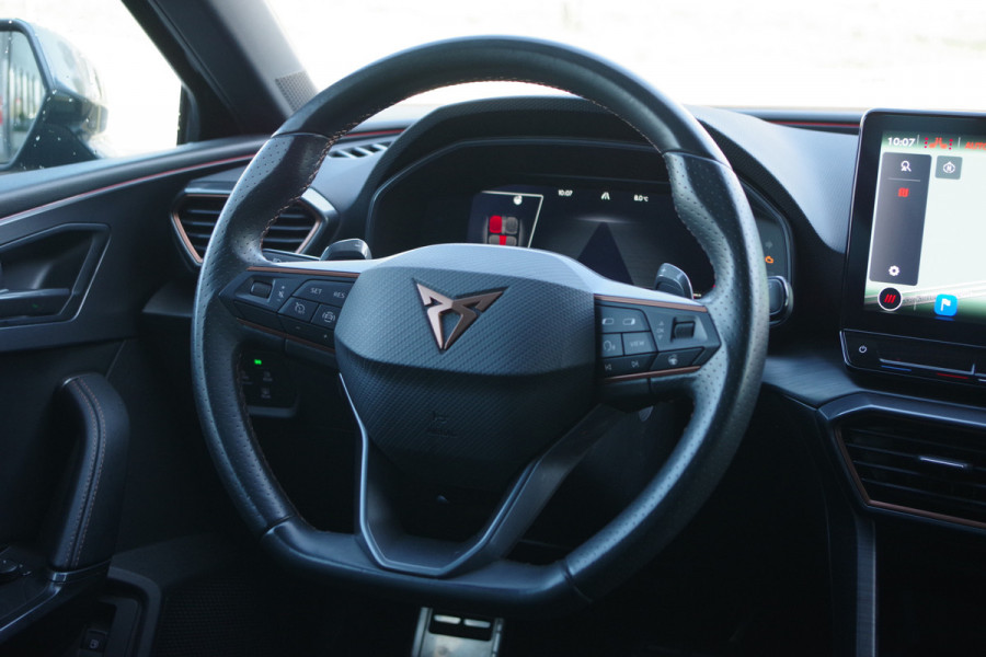CUPRA Leon Sportstourer 1.4 e-Hybrid 204 PK BNS, Kuipstoelen, Winterpakket, Memory, Camera, Carplay