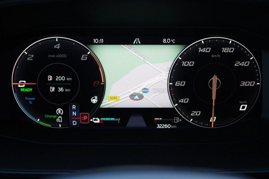 CUPRA Leon Sportstourer 1.4 e-Hybrid 204 PK BNS, Kuipstoelen, Winterpakket, Memory, Camera, Carplay