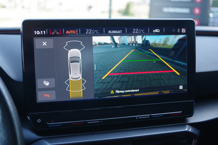 CUPRA Leon Sportstourer 1.4 e-Hybrid 204 PK BNS, Kuipstoelen, Winterpakket, Memory, Camera, Carplay