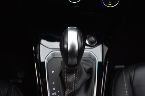 Volkswagen T-Roc R 2.0 TSI 300PK DSG 4MOTION R-SPORT LEDER/CAMERA/NAVI/VIRTUAL