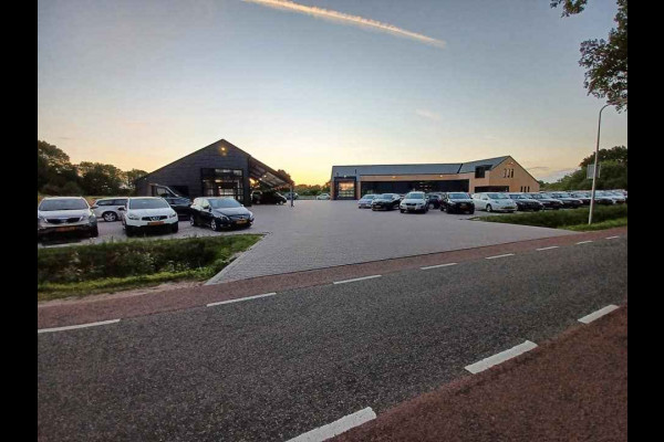 Mercedes-Benz C-Klasse Estate 300 e Business Plus Solution AMG Limited | Pano | Trekhaak | Multibeam | 360° camera | Leder/alcantara | Stoelverwarming | Elek. achterklep | Vol |