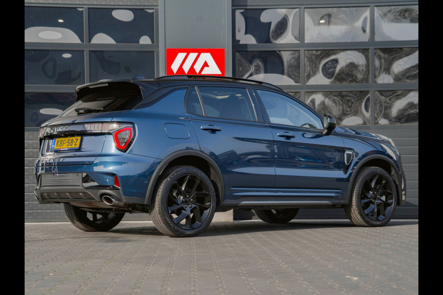 Lynk & Co 01 1.5 Black Edition Panoramadak|Camera|ACC|Stoelverwarming|Navi|Carplay