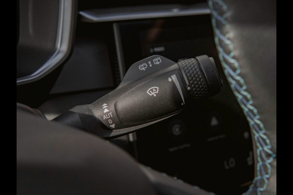 Lynk & Co 01 1.5 Black Edition Panoramadak|Camera|ACC|Stoelverwarming|Navi|Carplay