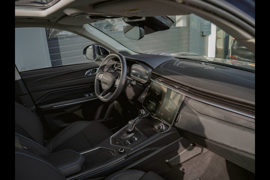 Lynk & Co 01 1.5 Black Edition Panoramadak|Camera|ACC|Stoelverwarming|Navi|Carplay