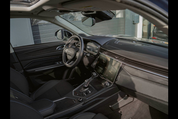 Lynk & Co 01 1.5 Black Edition Panoramadak|Camera|ACC|Stoelverwarming|Navi|Carplay