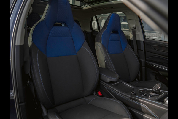 Lynk & Co 01 1.5 Black Edition Panoramadak|Camera|ACC|Stoelverwarming|Navi|Carplay