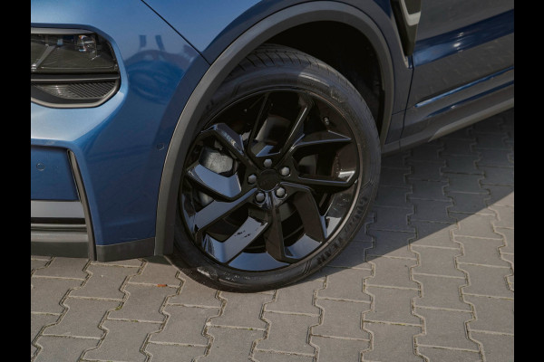 Lynk & Co 01 1.5 Black Edition Panoramadak|Camera|ACC|Stoelverwarming|Navi|Carplay