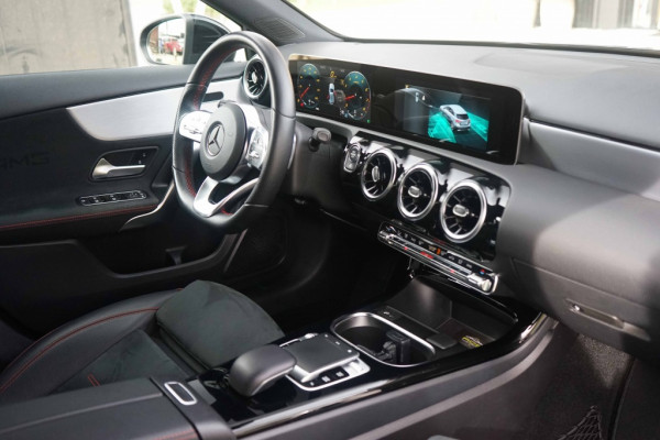 Mercedes-Benz A-Klasse 220 AMG 2.0 190PK Night-pakket