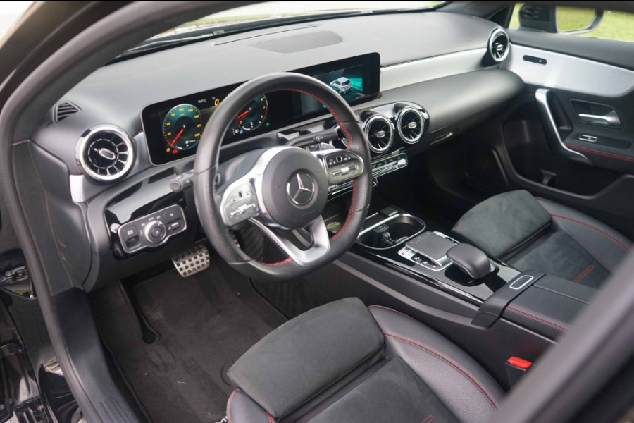 Mercedes-Benz A-Klasse 220 AMG 2.0 190PK Night-pakket