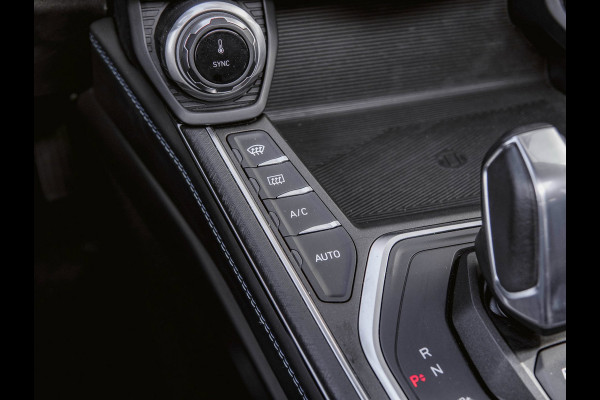 Lynk & Co 01 1.5 Black Edition Panoramadak|Camera|ACC|Stoelverwarming|Navi|Carplay