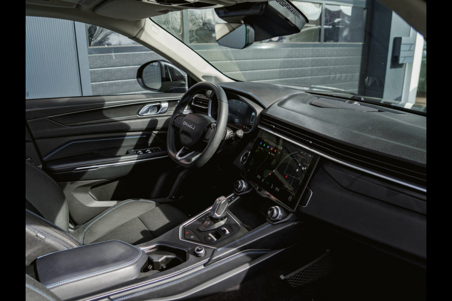 Lynk & Co 01 1.5 Black Edition Panoramadak|Camera|ACC|Stoelverwarming|Navi|Carplay