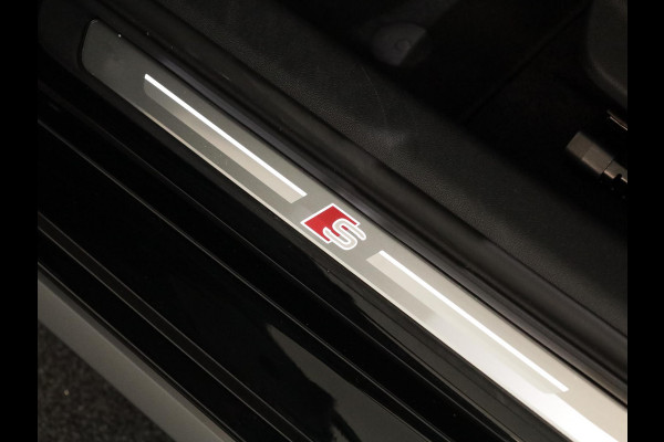 Audi A3 Sportback 40 TFSI e S-Line 204 pk S-tronic | SOH 99% | Private lease vanaf €603,- | Panoramadak | Parkeersensoren (Park assist) | Achteruitrijcamera | Stoelverwarming | S-Line exterieur |