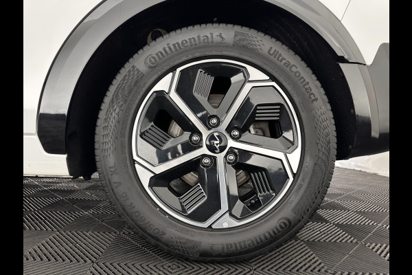Kia Niro 1.6 GDi Hybrid Dynamic Plus Line (INCL-BTW) Aut. *PANO | HEAD-UP | LEATHER | DIGI-COCKPIT | NAVI-FULLMAP | DAB | ADAPTIVE-CRUISE | CAMERA | HEATED-COMFORTSEATS | KEYLESS | PRIVACYGLASS | SHIFTPADDLES | CARPLAY | TOWBAR | 16"