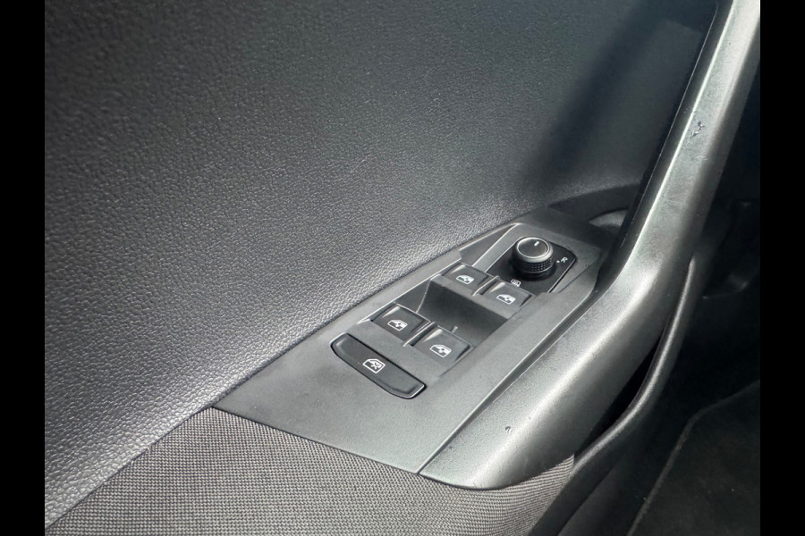 Volkswagen Polo 1.0 TSI Highline Panorama Led Clima PDC 2018 116PK