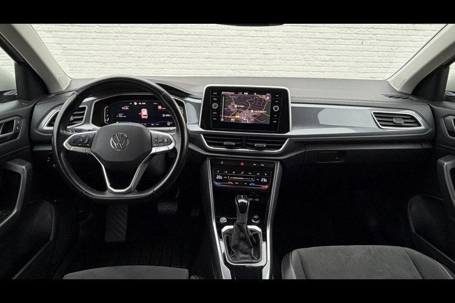 Volkswagen T-Roc 1.5 TSI Automaat Pdc V+A Carplay Clima Stoelverwarming Full Led Cruise