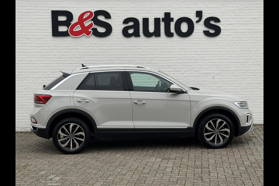 Volkswagen T-Roc 1.5 TSI Automaat Pdc V+A Carplay Clima Stoelverwarming Full Led Cruise