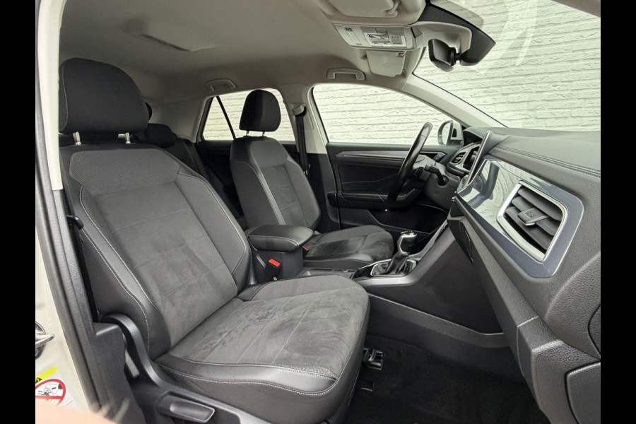 Volkswagen T-Roc 1.5 TSI Automaat Pdc V+A Carplay Clima Stoelverwarming Full Led Cruise