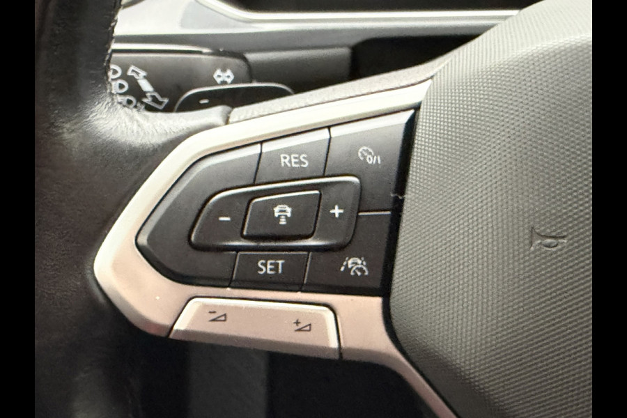 Volkswagen T-Roc 1.5 TSI Automaat Pdc V+A Carplay Clima Stoelverwarming Full Led Cruise