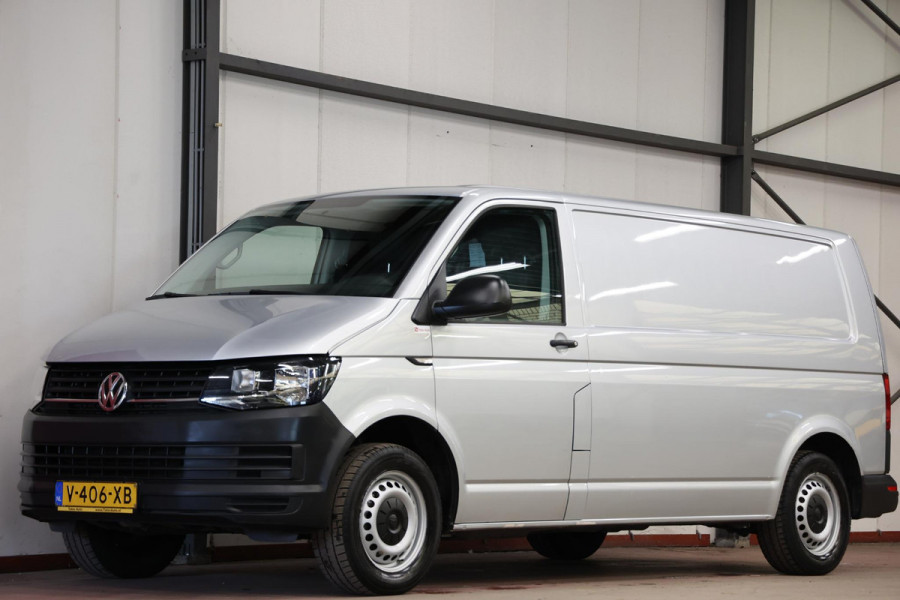 Volkswagen Transporter 2.0 TDI L2H1 LANG DSG AUTOMAAT NAVI Highline