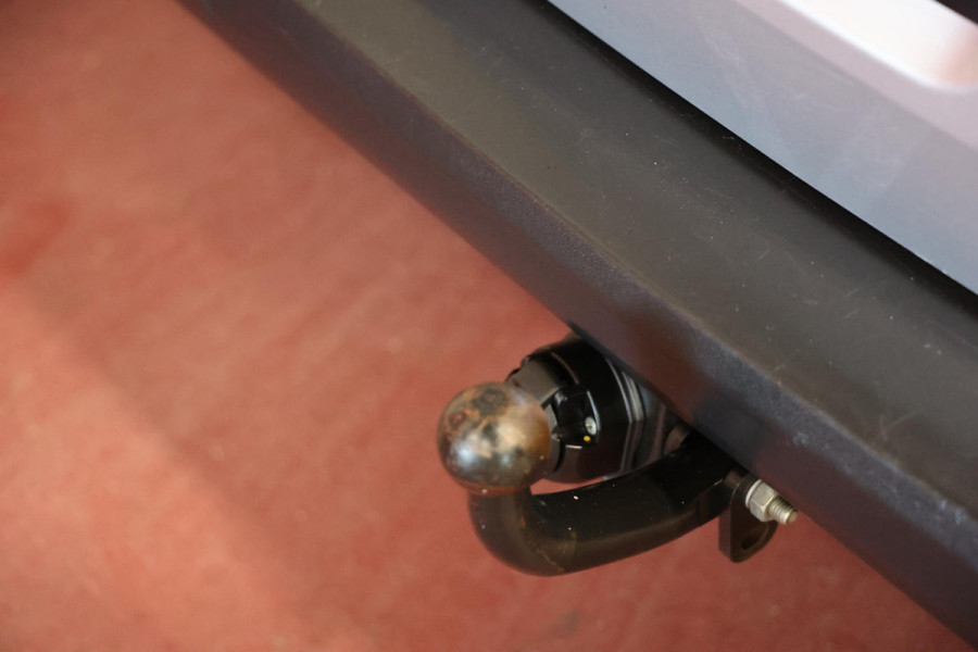 Volkswagen Transporter 2.0 TDI L2H1 LANG DSG AUTOMAAT NAVI Highline