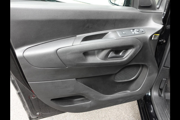 Opel Combo Opel Combo 1.5D 130 pk Aut-8 L2H1 Edition Airco Bluetooth Navi Camera PDC 2-zits