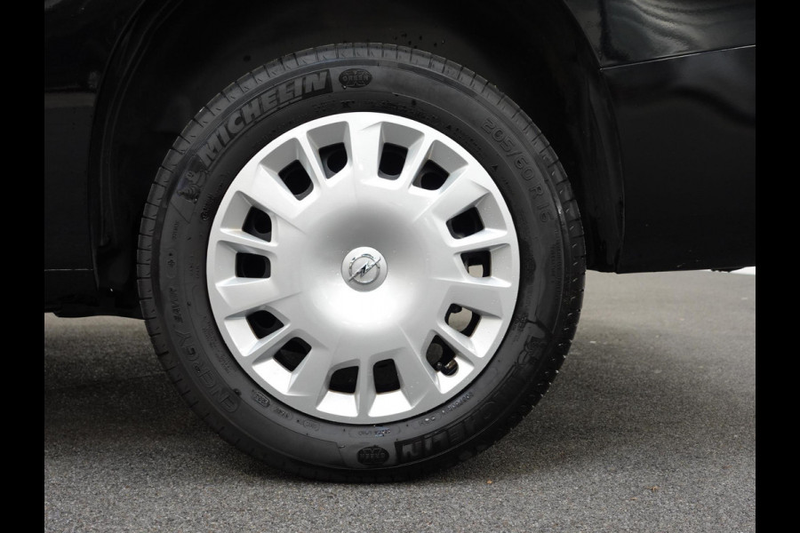 Opel Combo Opel Combo 1.5D 130 pk Aut-8 L2H1 Edition Airco Bluetooth Navi Camera PDC 2-zits