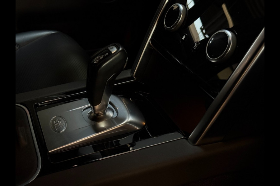 Land Rover Discovery Sport P300e S Black Pack stuur/stoel verw/360° camera trekhaak