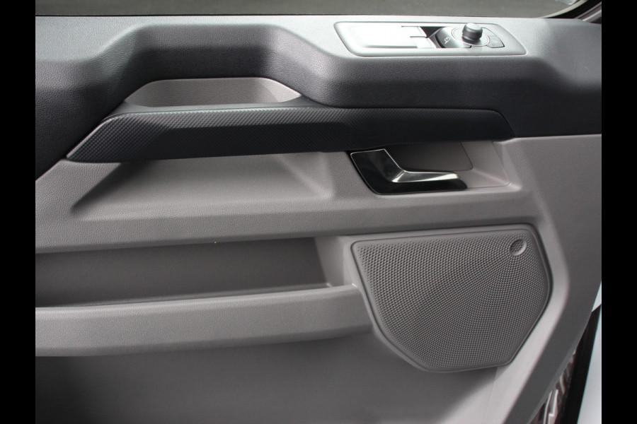 Ford Transit Custom 340 2.5 PHEV L2H1 Limited Climate control Cruise control LED Parkeersensoren verwarmde voorstoelen Achteruitrijcamera