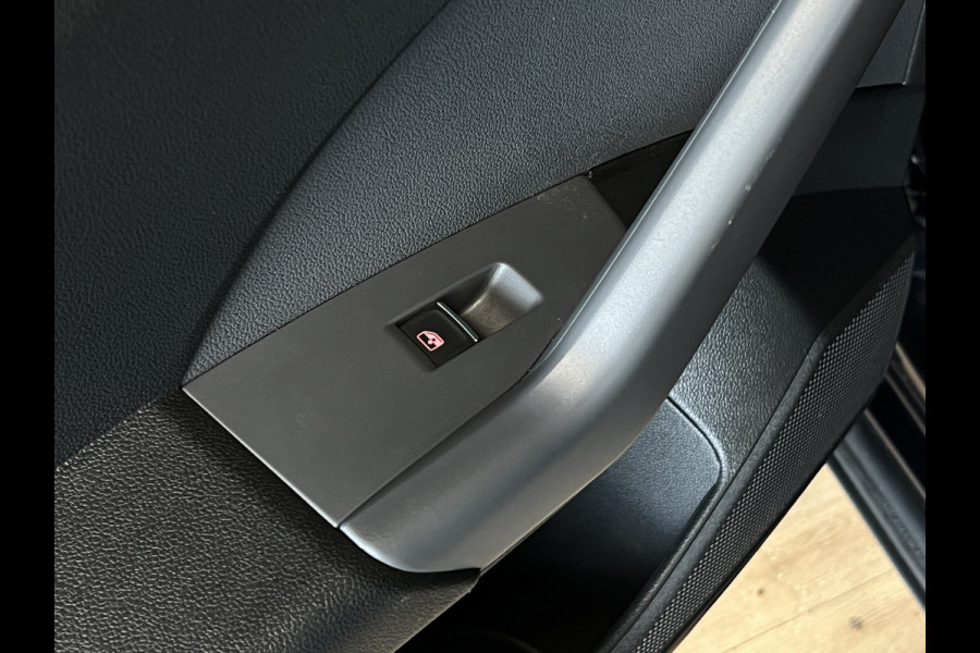 Volkswagen T-Cross 1.5 TSI 150 DSG Style | Navi | Beats | ACC | Camera | 18" | Carplay | Trekhaak | 100% VW Dealer Onderhouden!