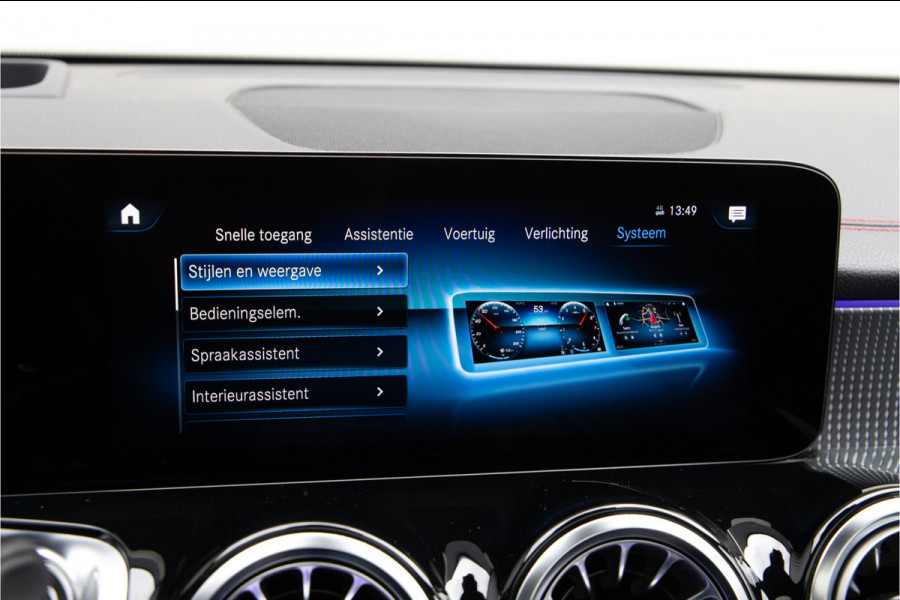 Mercedes-Benz EQB 250+ AMG Premium, Pano, 7 persoons, Head-up, Memory, Key-Less